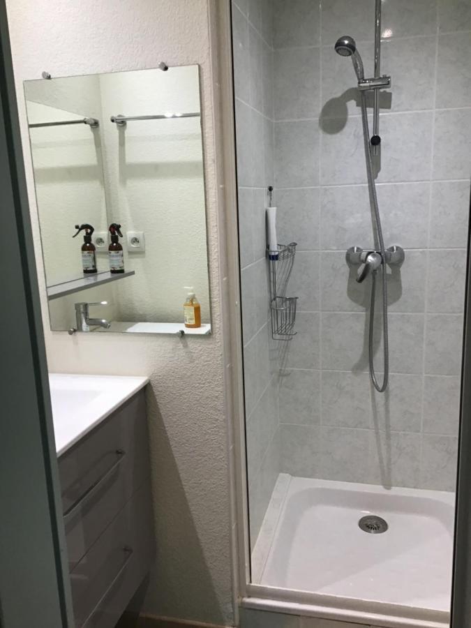 Superbe appartement à Uzès avec place de parking Exterior foto